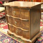 809 1342 CHEST OF DRAWERS